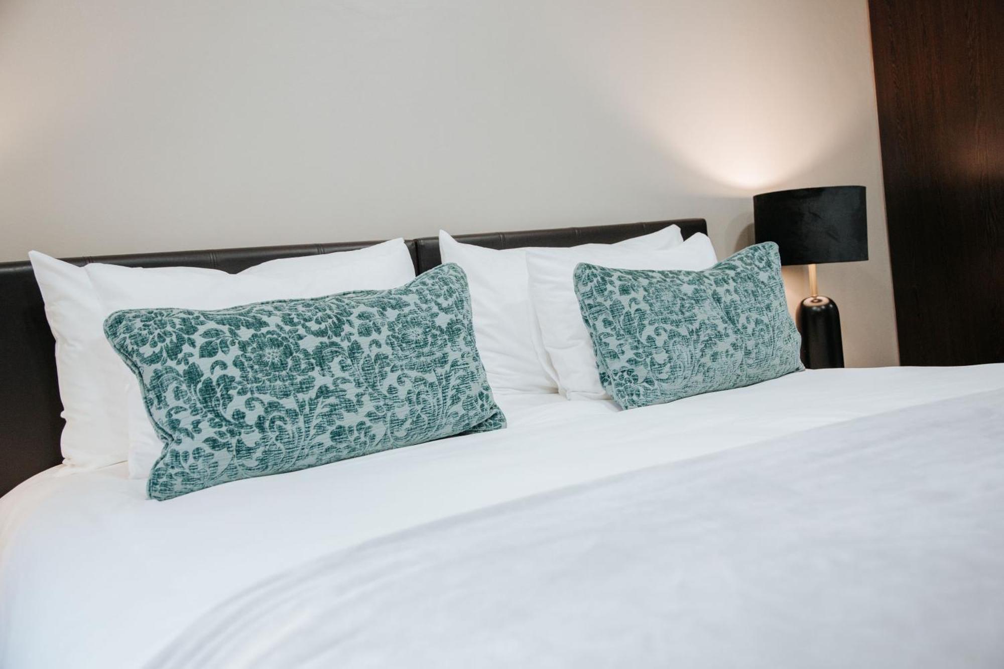 The Symphony Guest House Queenstown Extérieur photo