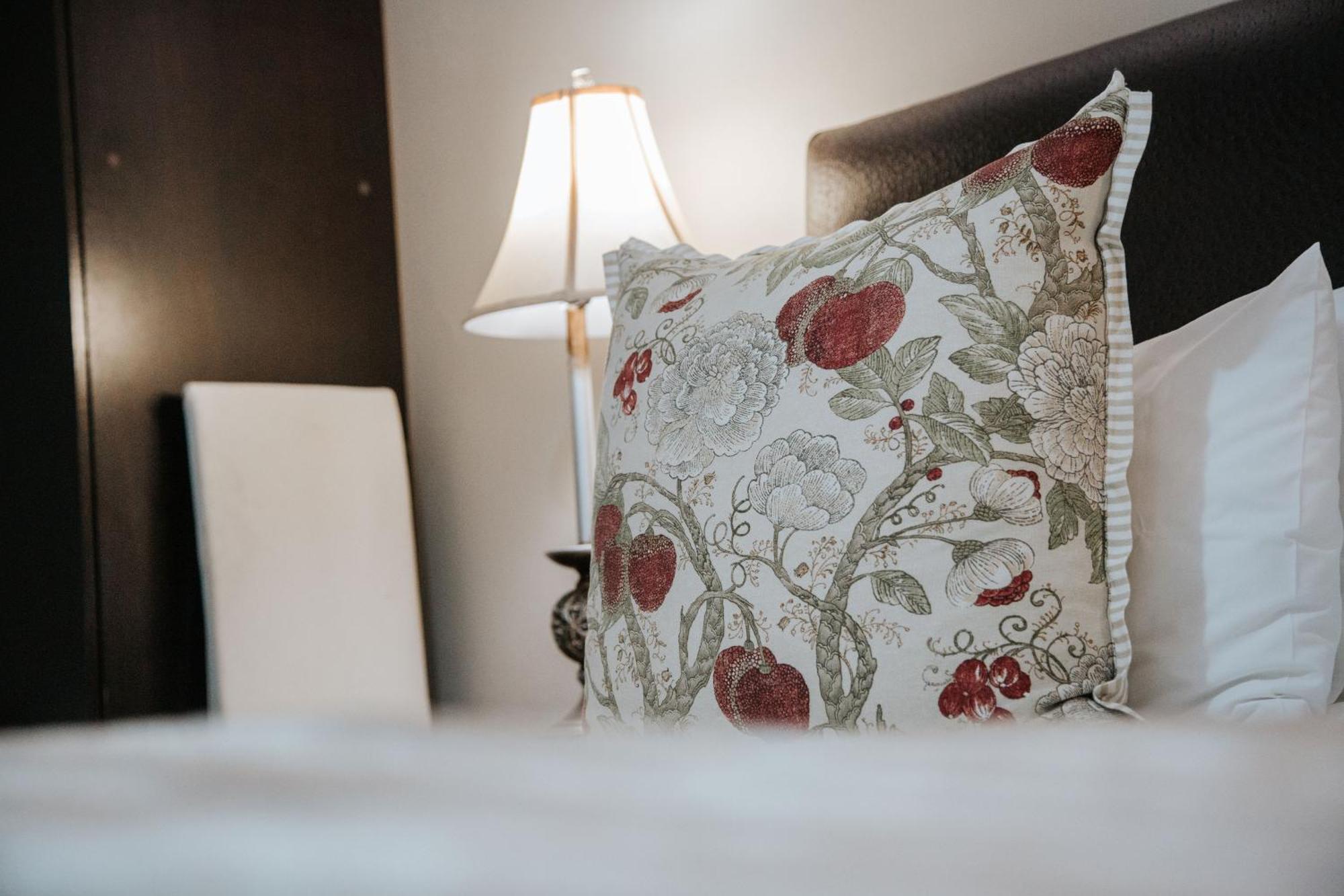 The Symphony Guest House Queenstown Extérieur photo