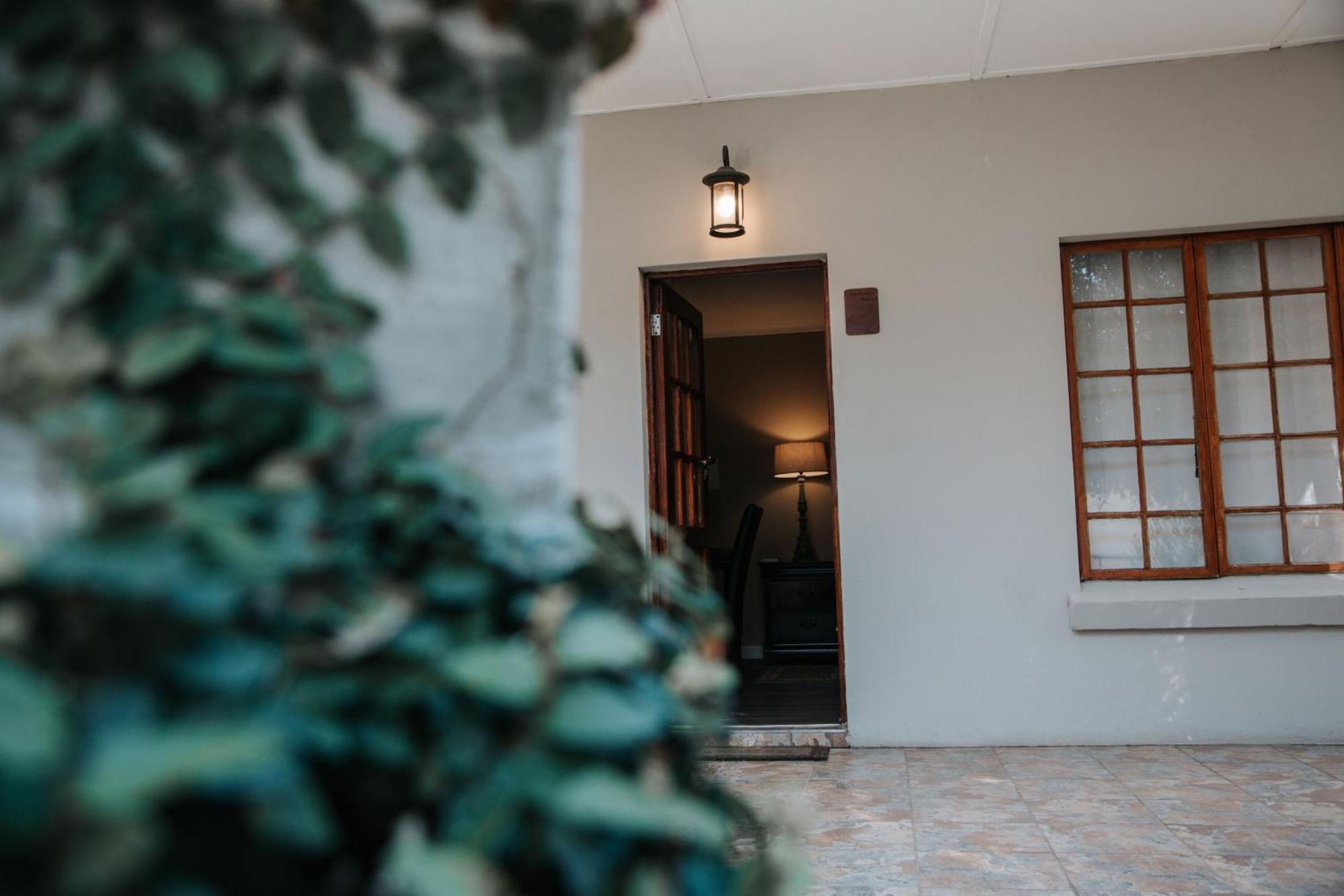 The Symphony Guest House Queenstown Extérieur photo